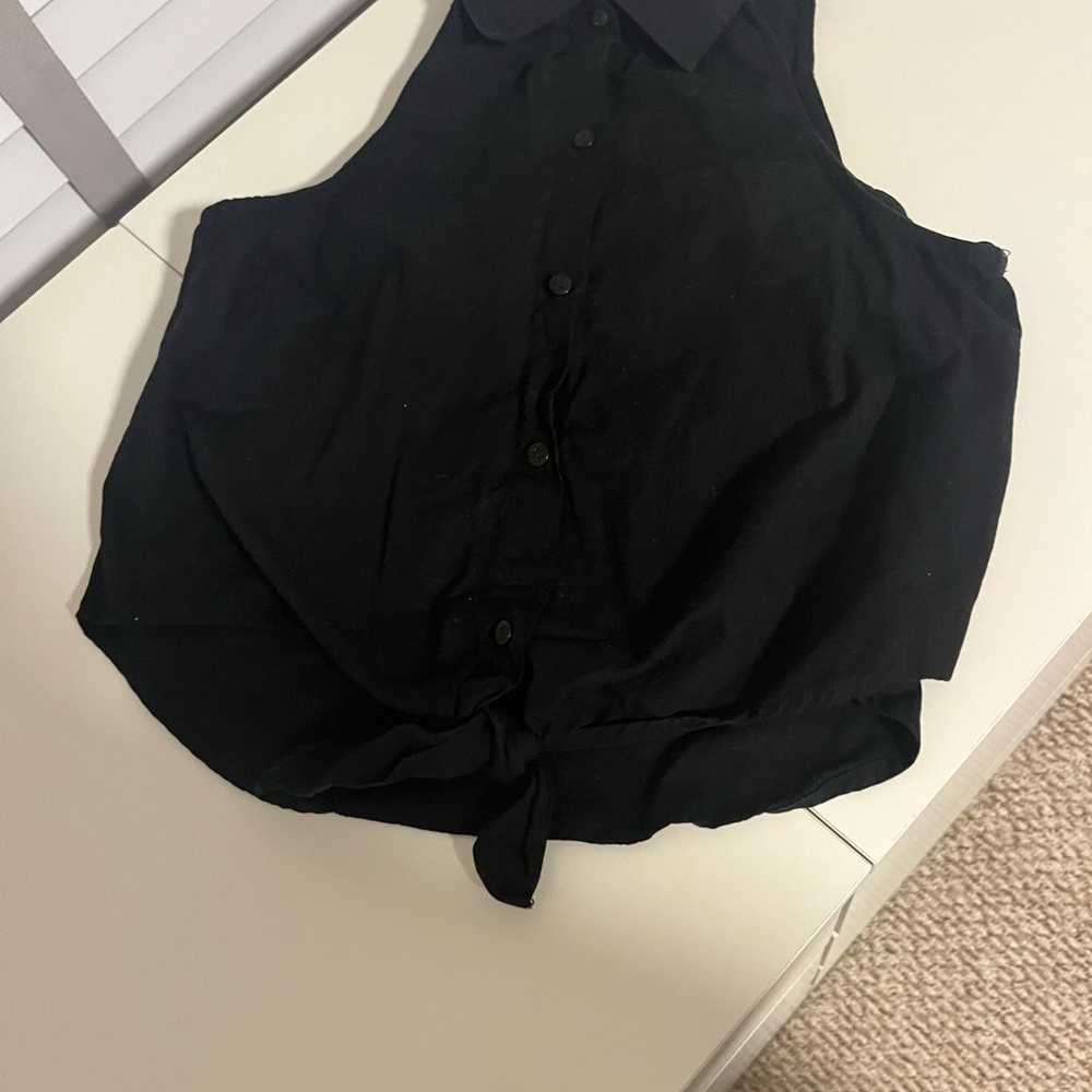 Black Sleeveless Tie Front Button Down Top - 100% Coton - must have for teenager
